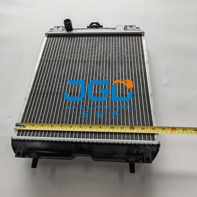 Аксессуары RC411-42300 экскаватора двигателя D1703 радиатора KX91-3 U35 U35-3 цистерны с водой