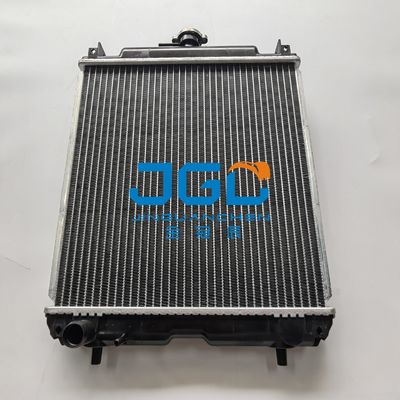 Аксессуары RC411-42300 экскаватора двигателя D1703 радиатора KX91-3 U35 U35-3 цистерны с водой