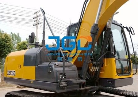 Экскаватор XE135D спереди и сзади зацепляет лобовые стекла окна в крыше левых и правых дверей верхние и более низкие