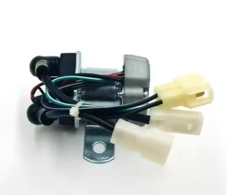 6BB1 6WG1 6HK1 Реле двигателя экскаватора 1-82553-039-1 0-25000-7832 24В стартерное реле